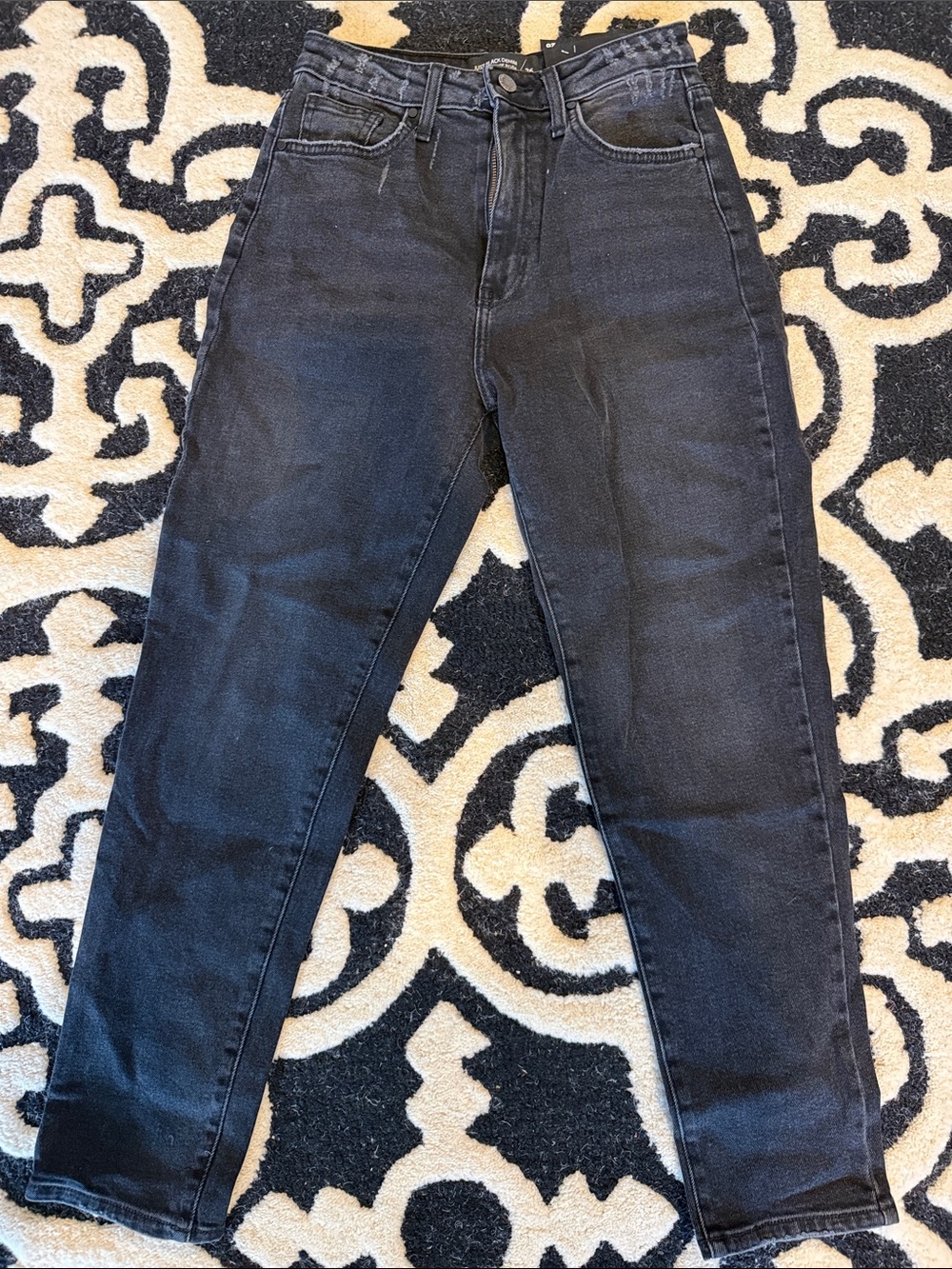 Just Black High-Rise Washed Black Mom Jeans. Size 26 NWT